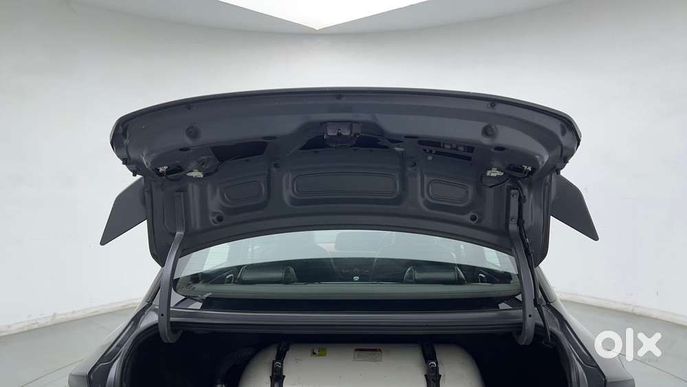 Hyundai Aura 1.2 Sx Cng, 2023, Cng & Hybrids