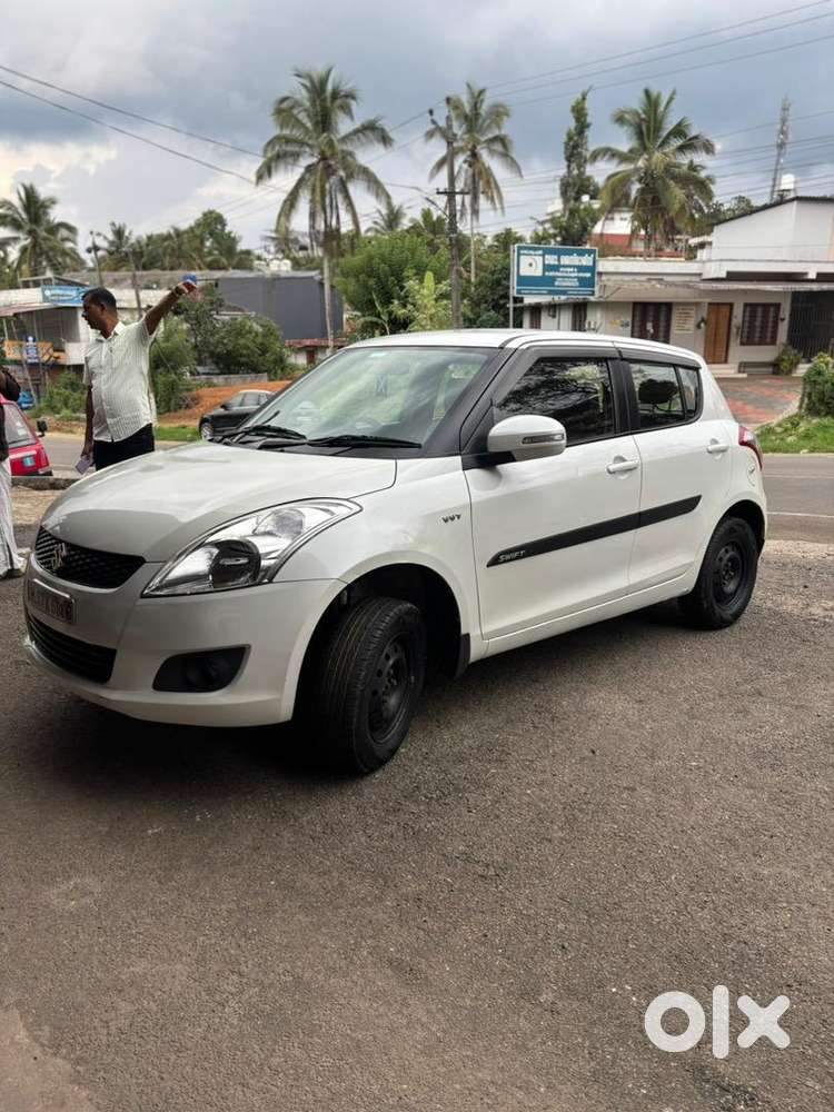 Maruti Suzuki Swift 2014 Petrol 130000 Km Driven