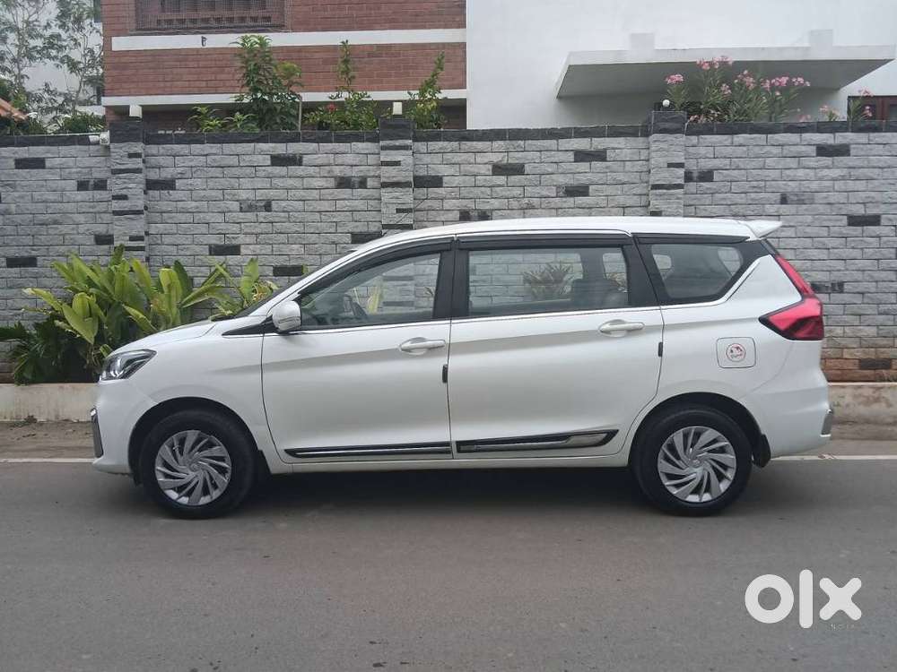 Maruti Suzuki Ertiga 1.5 Vxi, 2022, Petrol