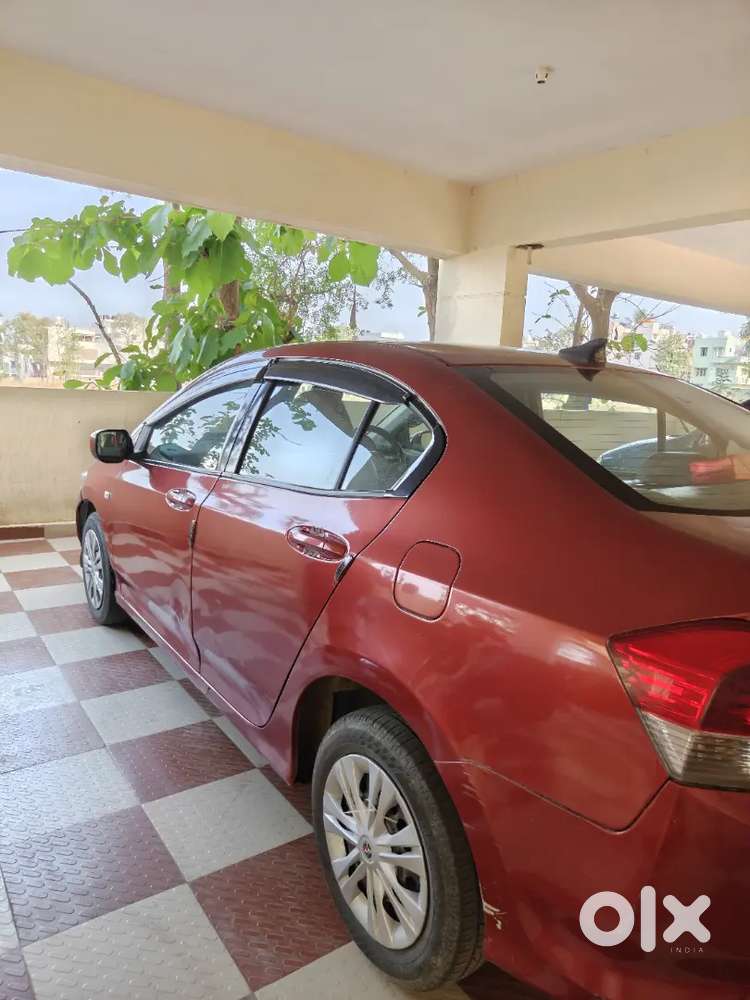 Car Is In Good Condition And Well Maintained.