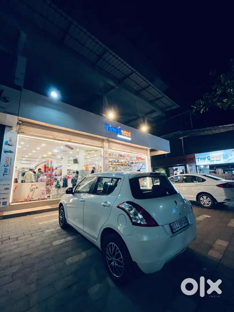 Good Condition Swift 2015 Model 2nd Owner 105000 Km