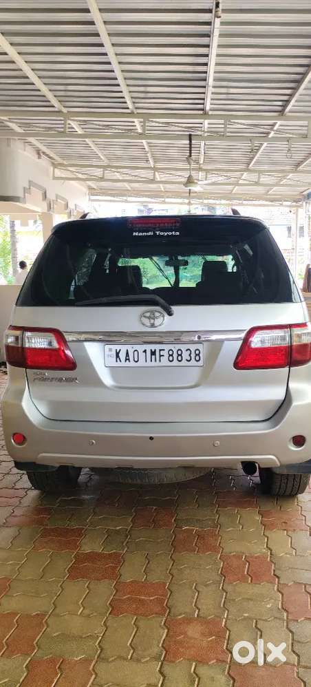 Toyota Fortuner Legender 2010 Diesel 200000 Km Driven