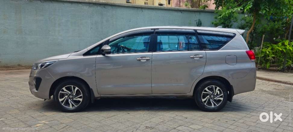 Toyota Innova Crysta [2020-ongoing] 2.4 Gx 8 Str, 2021, Diesel