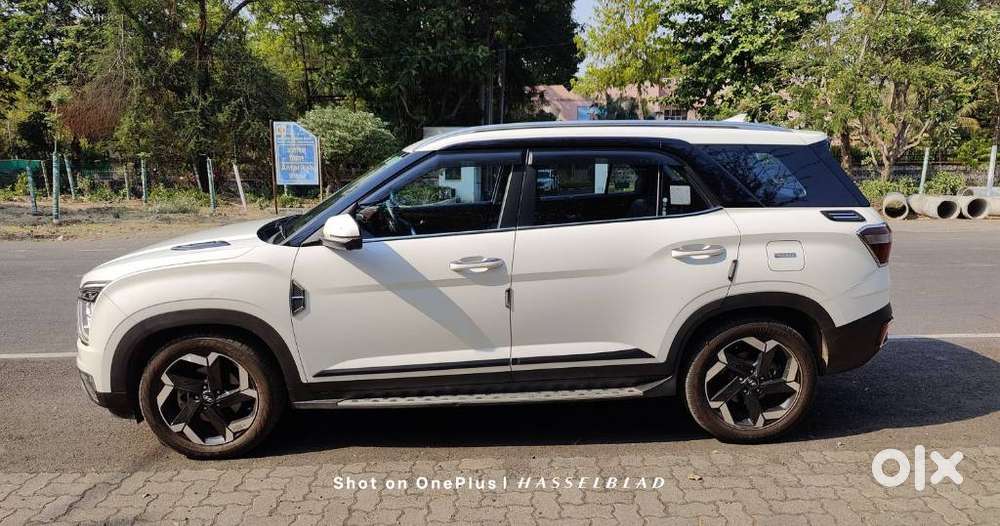 Hyundai Alcazar Signature (o) 7 Seater 1.5 Diesel At Adventure Dual ..