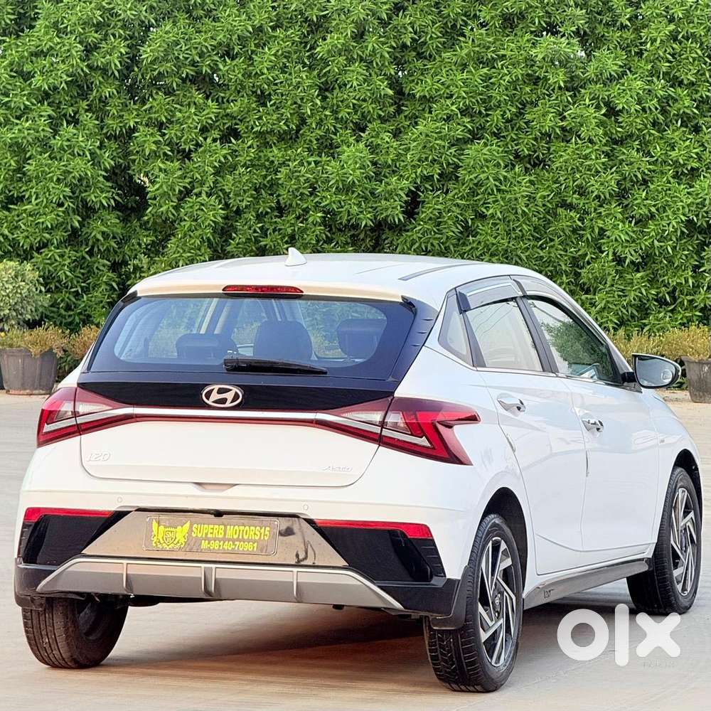Hyundai New I20 1.2 Asta (o) Ivt, 2023, Petrol