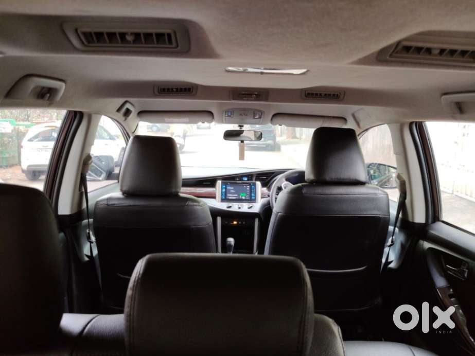 Toyota Innova Crysta 2.8 Gx At 8 Seater, 2018, Diesel