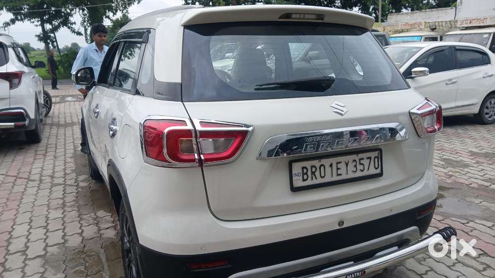 Maruti Suzuki Brezza 1.5 Zxi At Smart Hybrid, 2020