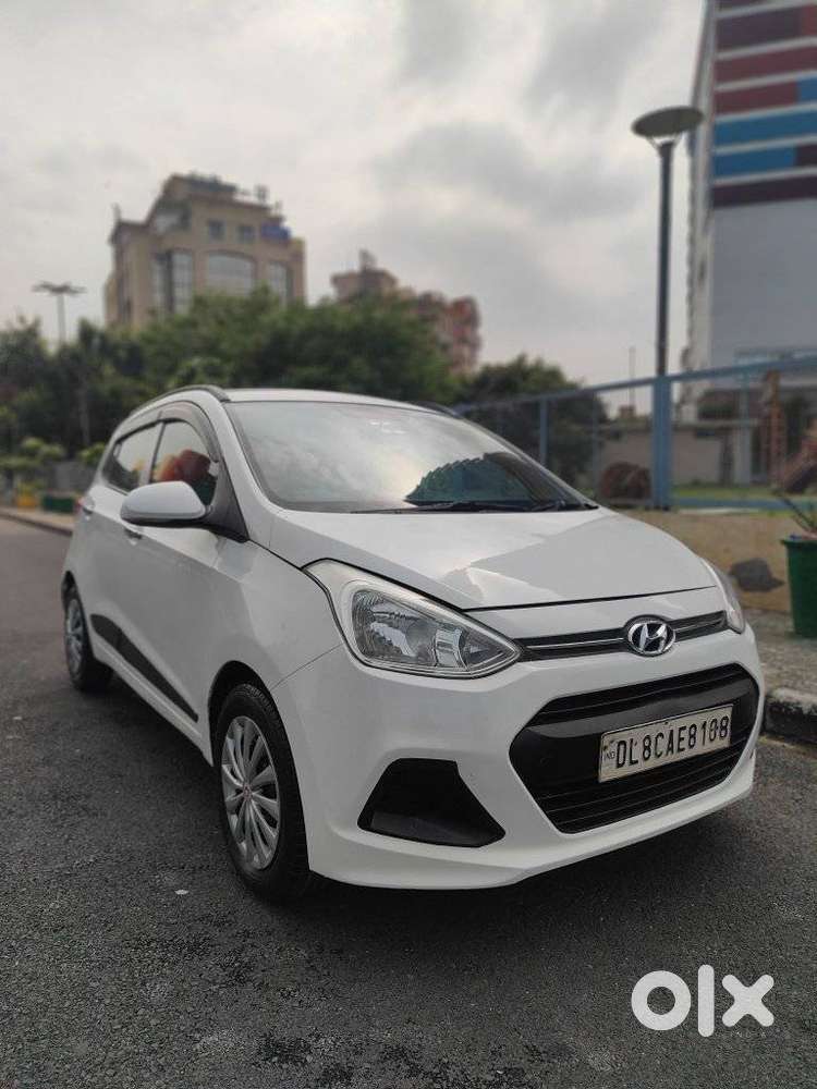 Hyundai Grand I10 Sportz, 2015, Petrol