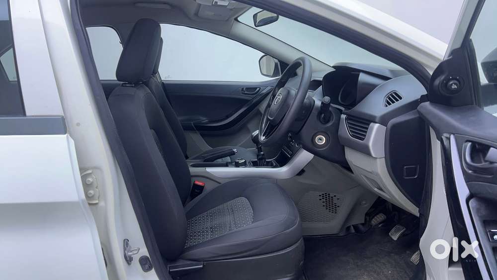 Tata Nexon 1.2 Revotron Xm, 2018, Petrol