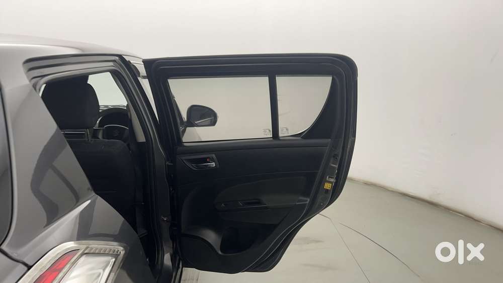 Maruti Suzuki Swift Vvt Vxi, 2016, Petrol