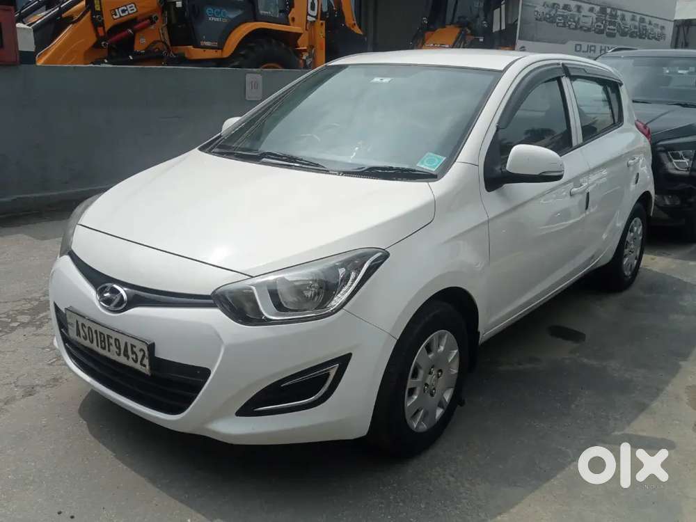 Hyundai I20 201349536 Petrol 49563 Km Driven