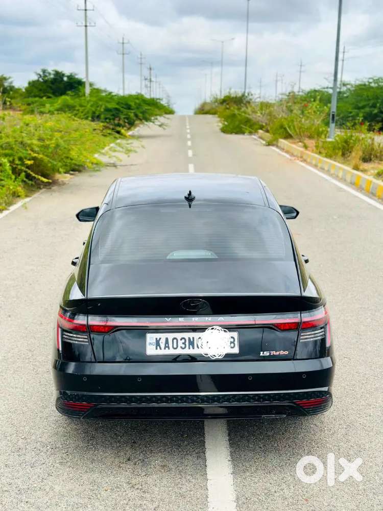 2023 Hyundai Verna Sx (o) 1.5-litre Turbo-petrol Dct Automatic