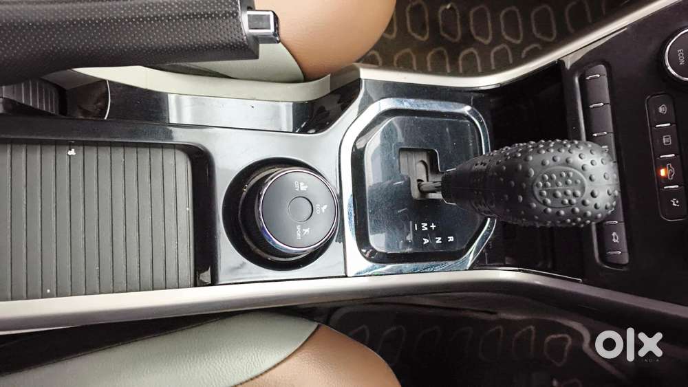 Tata Nexon 1.5 Revotorq Xza Plus Dualtone, 2018, Diesel