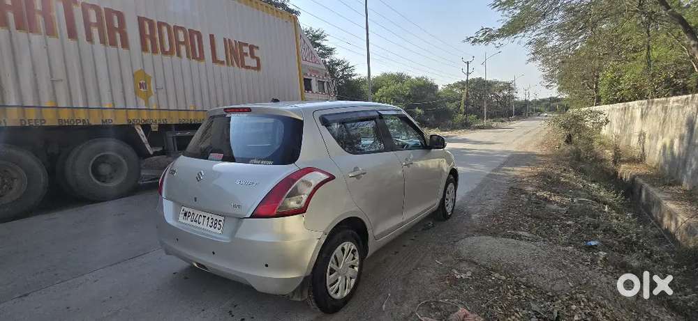 Maruti Suzuki Swift 2017 Petrol 72400 Km Driven