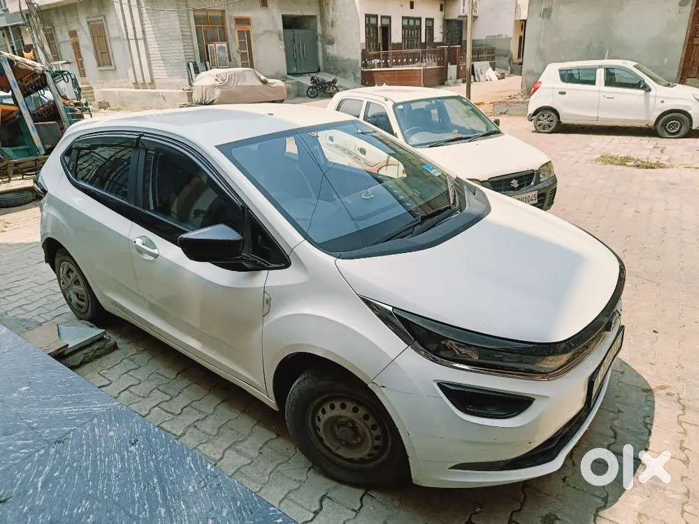 Tata Altroz Xe Cng 2024 Variant