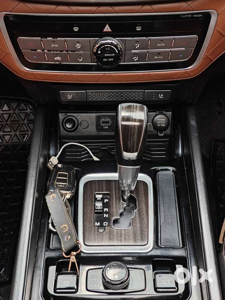 Mahindra Alturas G4 4wd At, 2019, Diesel