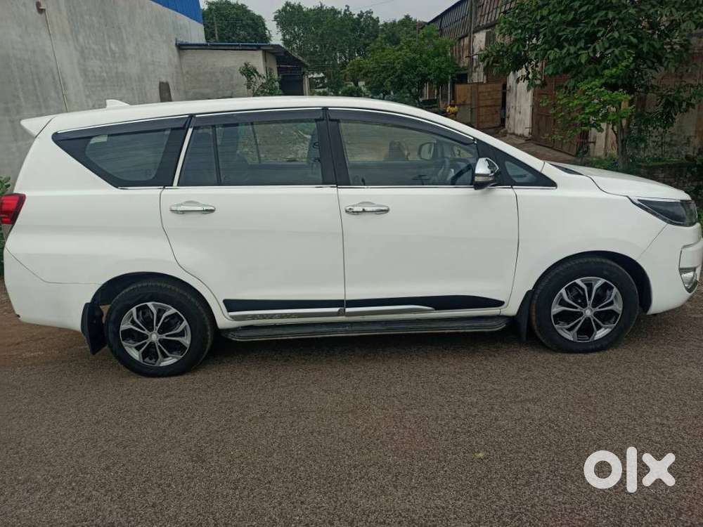 Toyota Innova Crysta 2.4 G Mt 8s, 2017, Diesel