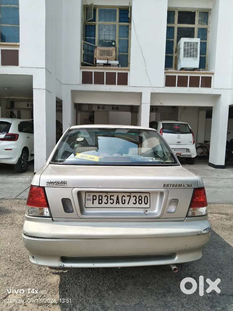 Maruti Suzuki Esteem Lxi 2005
