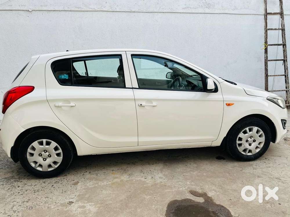 (alpha Motors) Hyundai I20 Era With Brc Cng Kit