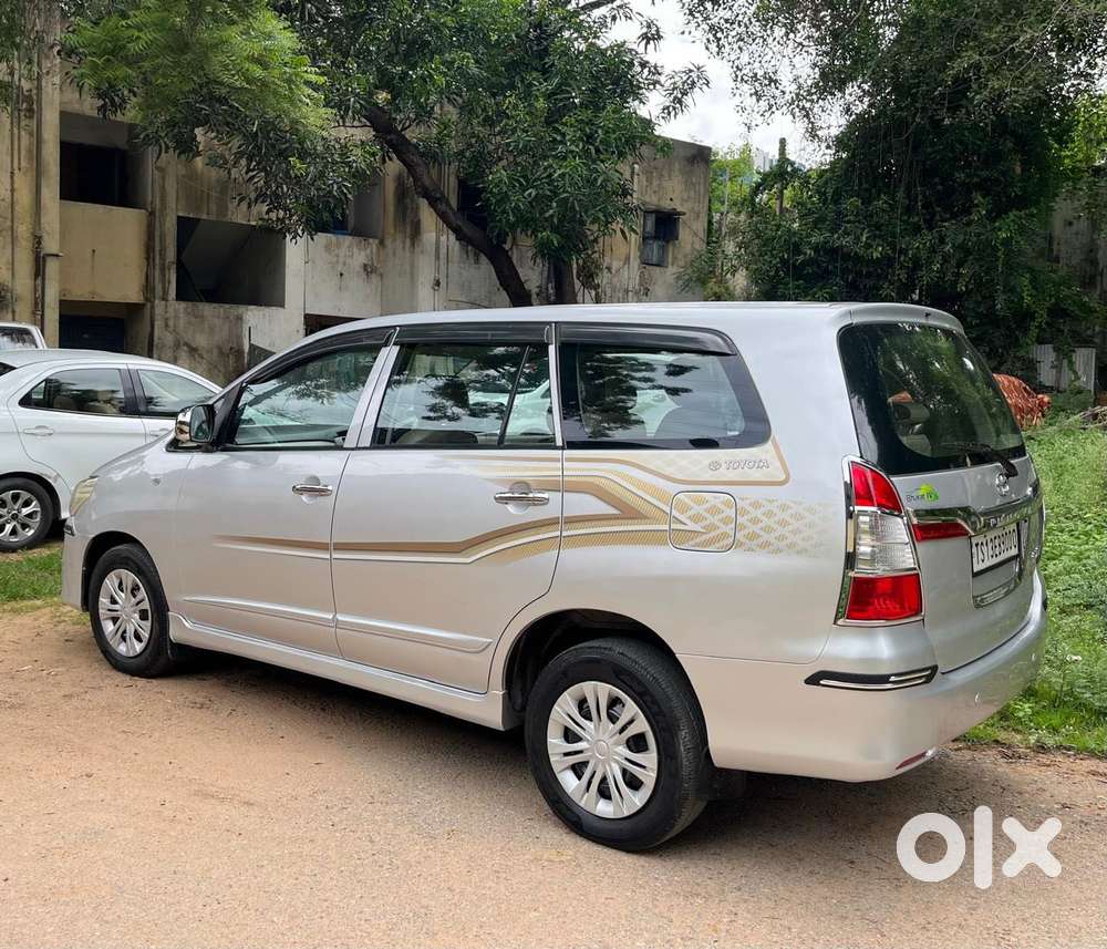Toyota Innova 2.5 G (diesel) 7 Seater Bs Iv, 2014, Diesel