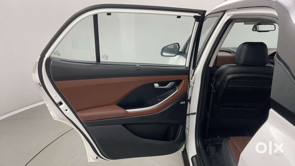 Hyundai Alcazar Platinum, 2022, Petrol