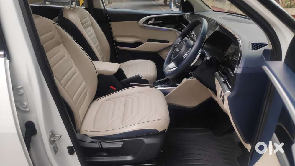 Kia Carens 1.4 Luxury Plus Dct 7 Str, 2022, Petrol