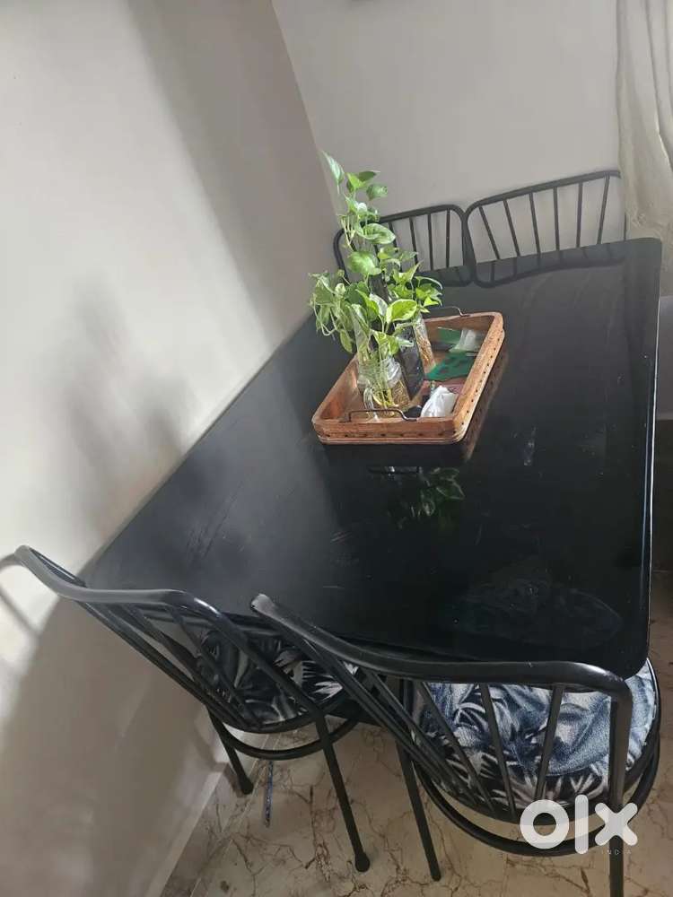 Dinning table