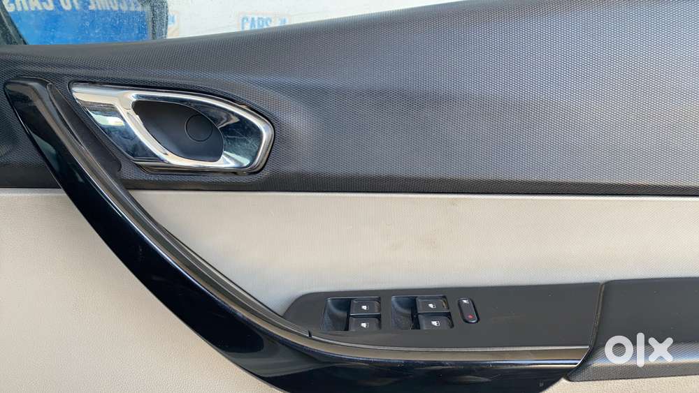 Tata Tiago 1.2 Revotron Xz, 2017, Petrol