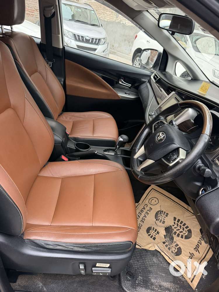 Toyota Innova Crysta 2.8 Zx At 7 Seater, 2018, Diesel
