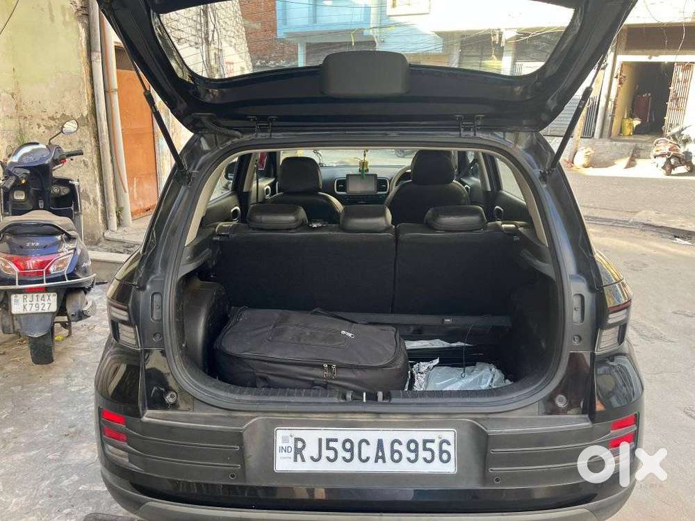 Hyundai Venue S (o) 1.2 Petrol Knight Edition, 2024, Petrol
