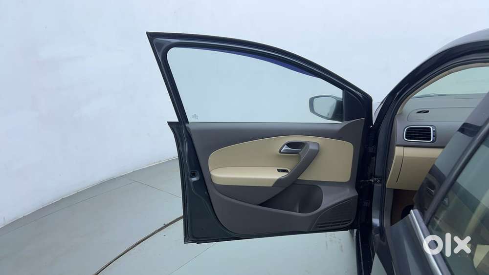 Volkswagen Vento Petrol Highline, 2016, Petrol