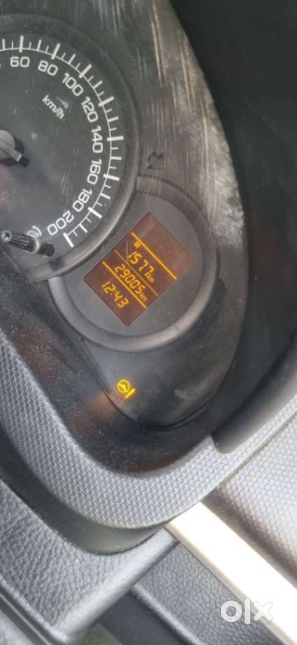 Maruti Suzuki Swift Lxi, 2015, Petrol