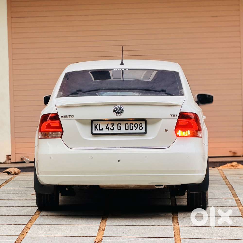 Volkswagen Vento 1.2 Tsi Highline Plus At, 2014, Petrol