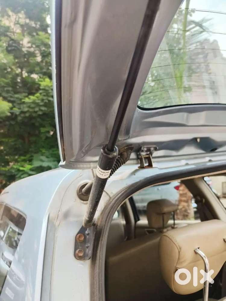 Maruti Suzuki Ertiga Zxi 2013 Petrol 3rd Owner