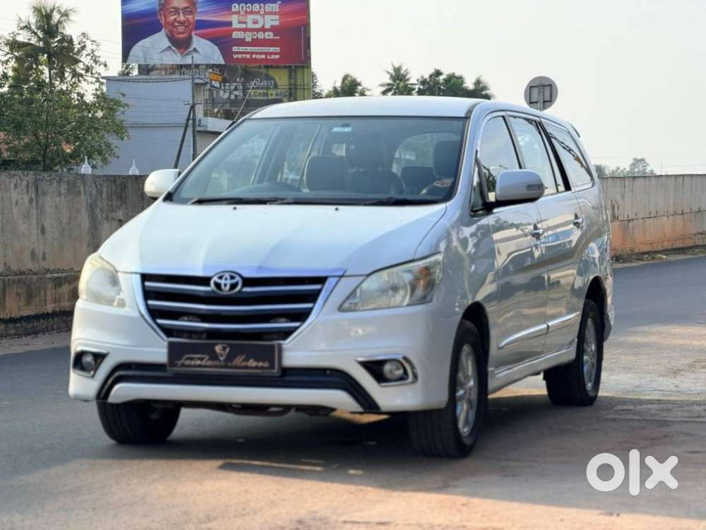 Toyota Innova 2.5 Z Diesel 7 Seater Bs Iv, 2013, Diesel