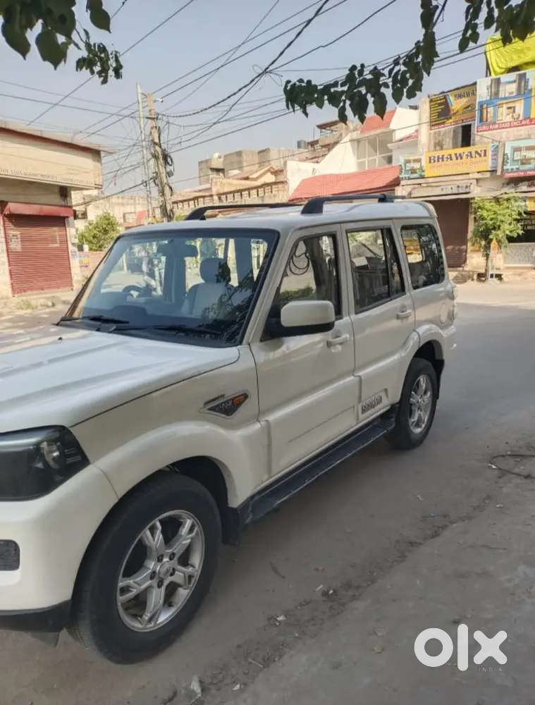 Mahindra Scorpio 2.2 2015
