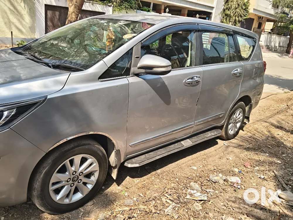 Toyota Innova Crysta 2016 Diesel Well Maintained
