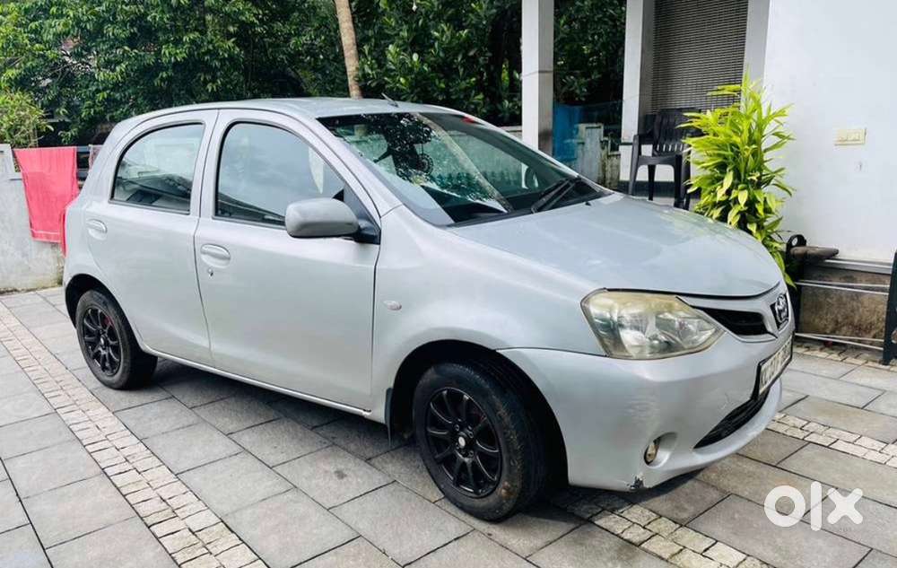 Toyota Etios Liva Petrol 2012