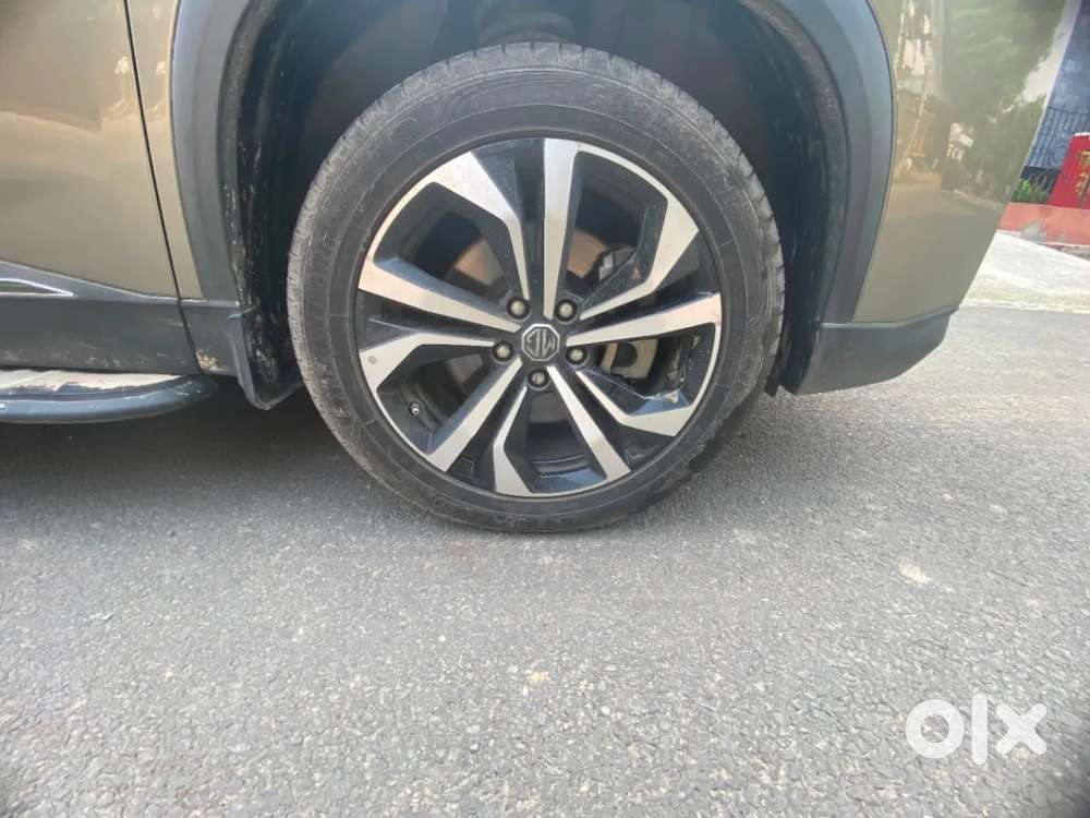 Mg Hector Plus Savvy Pro 1.5 Turbo Petrol Cvt 6 Str, 2023, Petrol