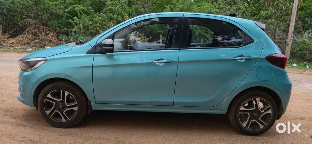 Tata Tiago Xz Plus Cng Dual Tone, 2025, Petrol