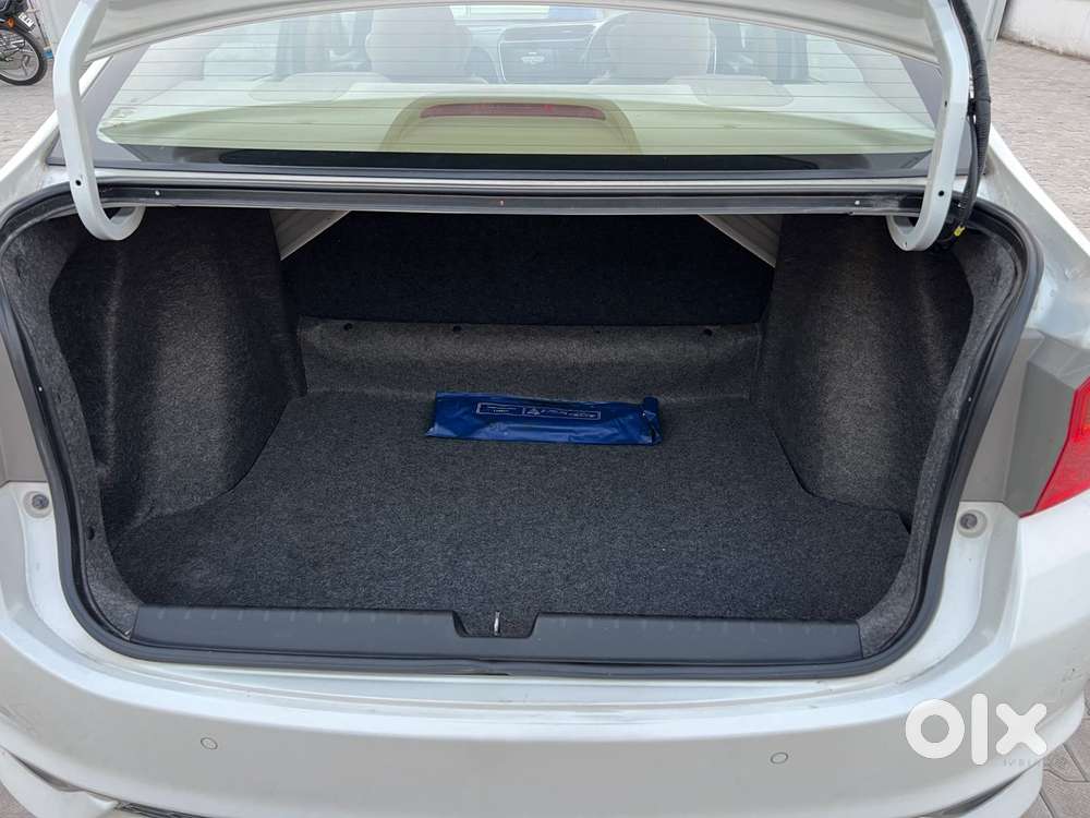 Honda City 1.5 V 5th Gen I-vtec Mt, 2022, Petrol