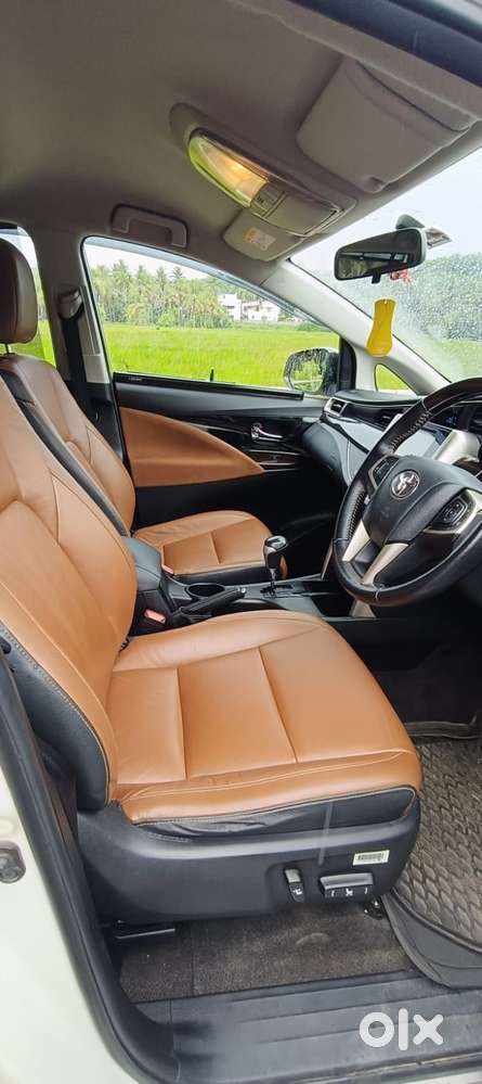 Toyota Innova Crysta 2.8z Automatic, 2017, Diesel