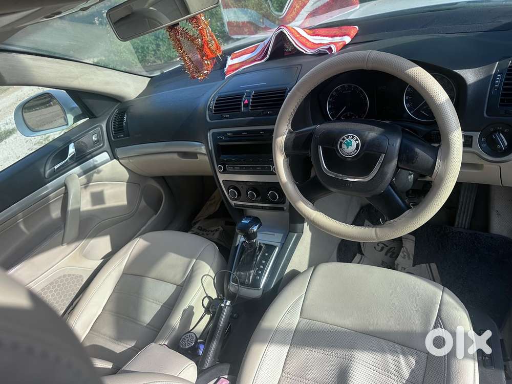 Skoda Laura Ambition 2011