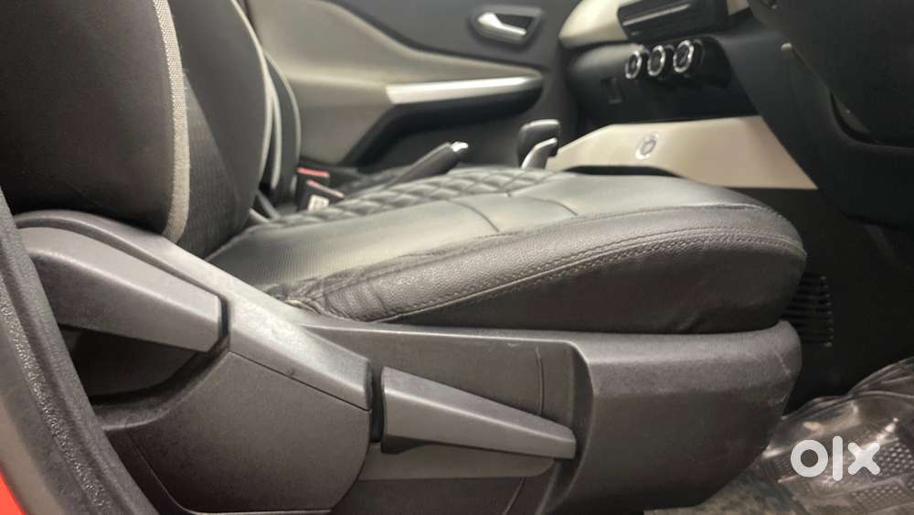 Nissan Magnite 1.0 Xv Premium Turbo Cvt, 2022, Petrol