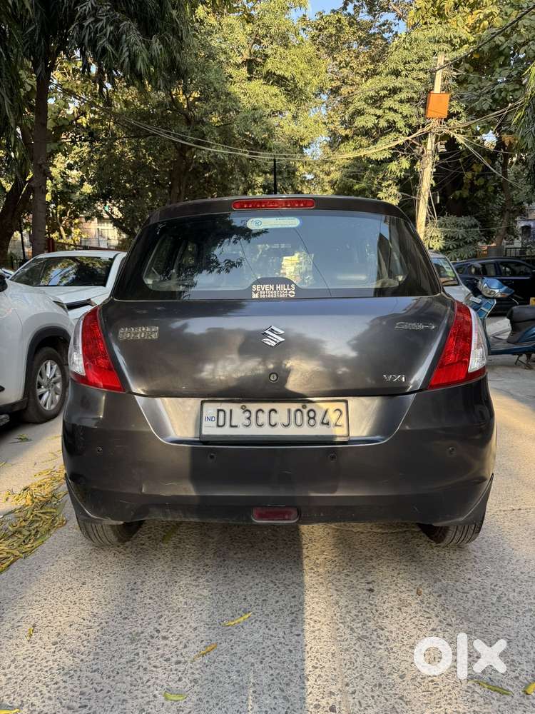 Maruti Suzuki Swift Vxi Abs Bsiv, 2015, Petrol
