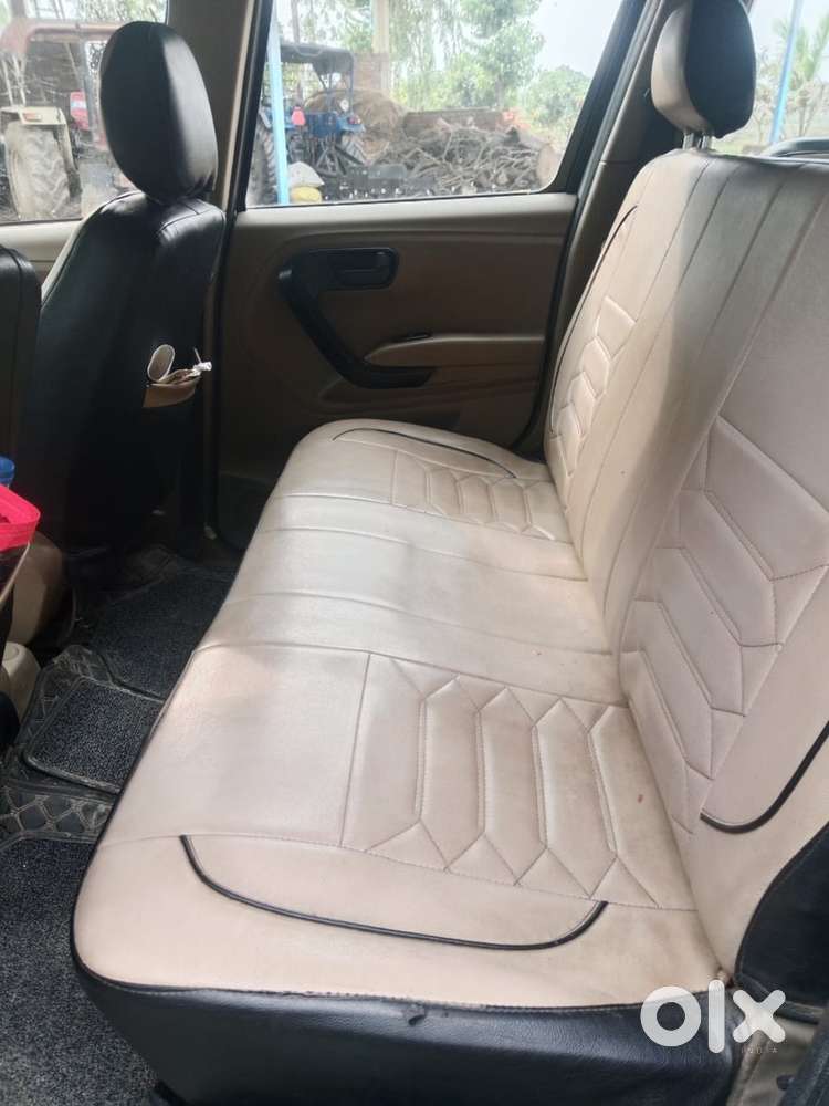 Mahindra Tuv 300 T4 Plus 2021