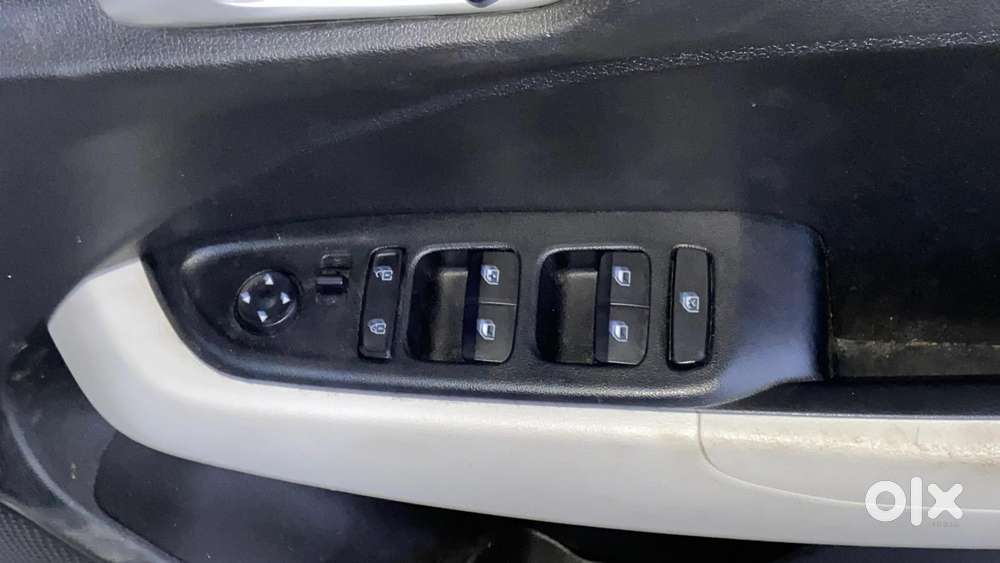 Hyundai Venue 1.2 S (o), 2023, Petrol
