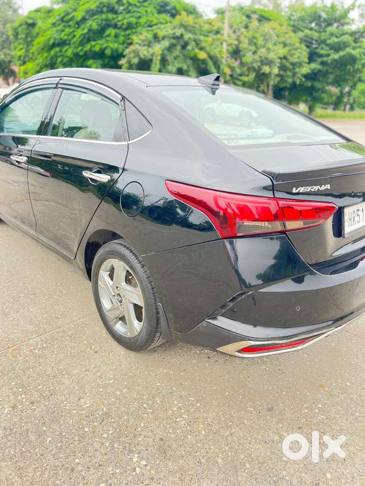 Hyundai Fluidic Verna