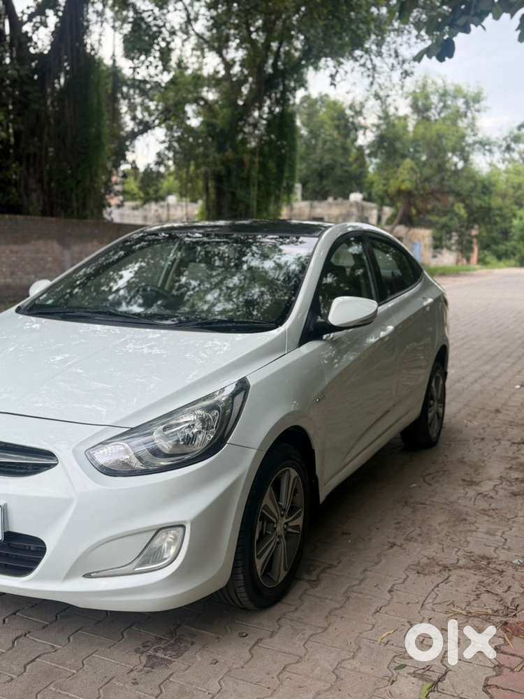 2012 Hyundai Verna Sx O
