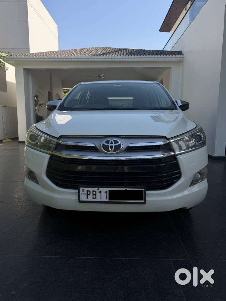 Innova Crysta 2.8 Z Automatic Top 2018 Diesel White Service Record